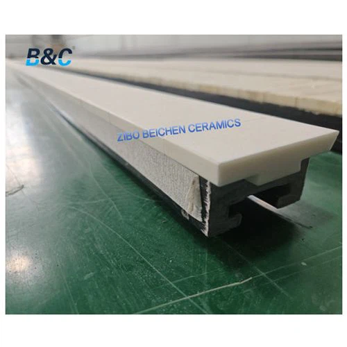 Elemente ceramice de deshidratare care formează lamele de placă